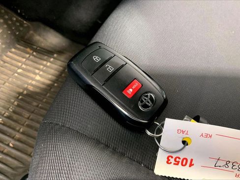 Used 2025 Toyota Tacoma SR image 19