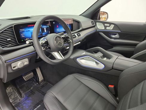 New 2026 Mercedes-Benz GLS 580 4MATIC image 3