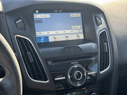 Used 2017 Ford Focus SEL image 23