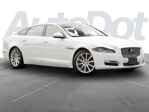 Used 2017 Jaguar XJ L Portfolio AWD/4WD image 1