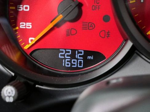 Certified 2025 Porsche 718 Cayman GT4 RS RWD image 11