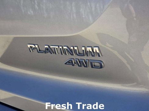 Used 2025 Nissan Pathfinder Platinum w/ Cargo Package image 7
