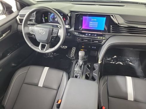 Used 2026 Toyota Camry SE w/ Convenience Package FWD image 15
