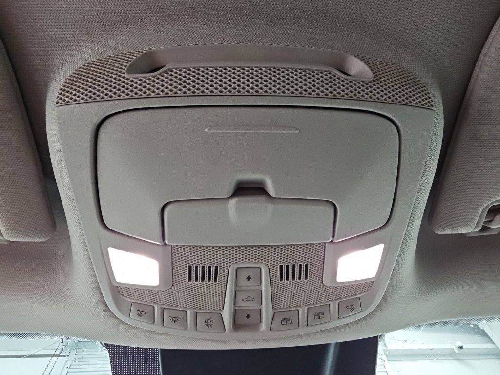 Used 2018 Ford Expedition Limited w/ Equipment Group 301A RWD image 27