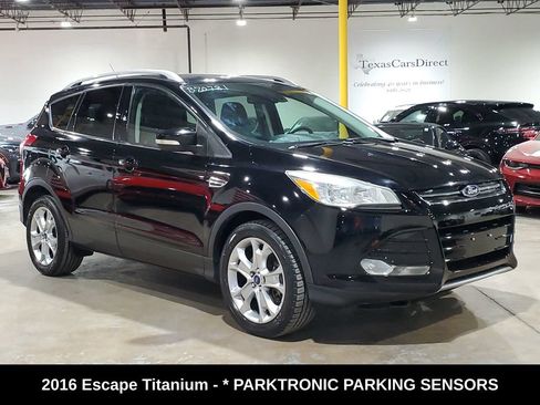 Used 2016 Ford Escape Titanium FWD image 3