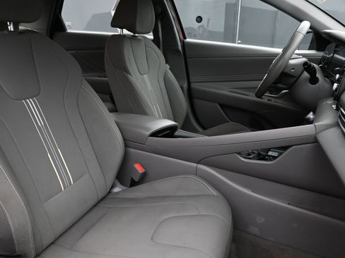 Used 2021 Hyundai Elantra SEL w/ Convenience Package image 26