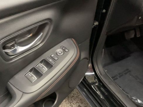 Used 2025 Honda HR-V Sport image 30