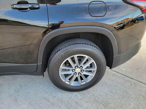 Used 2023 Chevrolet Traverse LT FWD image 24