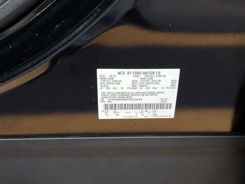 Used 2017 Ford Explorer XLT w/ Equipment Group 202A AWD/4WD image 31