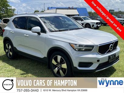 Used 2020 Volvo XC40 T5 Momentum w/ Protection Package Premier
