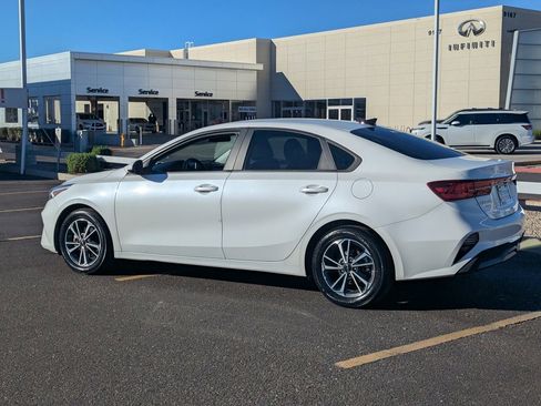Used 2022 Kia Forte LXS image 4