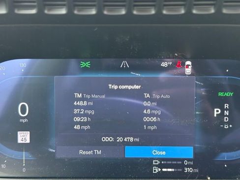 Used 2025 Volvo XC90 T8 Plus w/ Protection Package Premier image 14