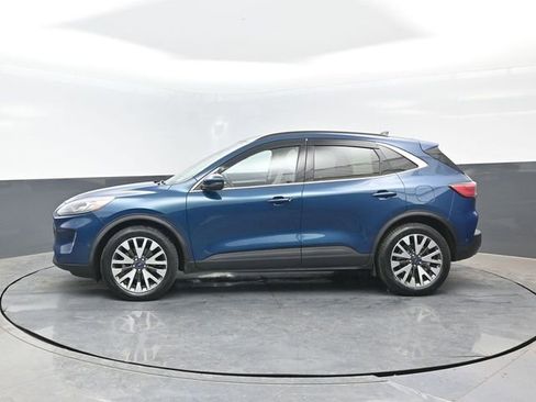 Certified 2020 Ford Escape Titanium AWD/4WD image 4