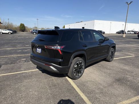 New 2026 Chevrolet Equinox LT w/ Convenience Package II AWD/4WD image 5