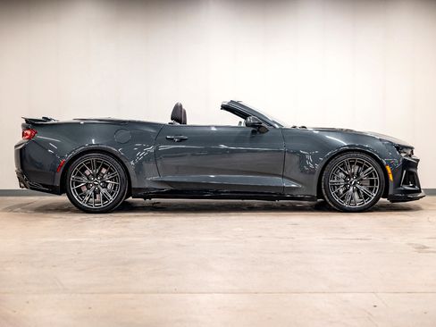 Used 2018 Chevrolet Camaro ZL1 image 11