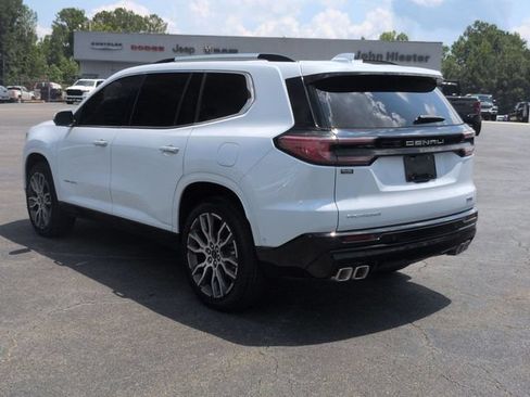 Used 2026 GMC Acadia Denali Ultimate w/ LPO, All-Weather Package FWD image 5