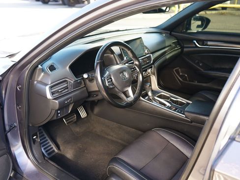 Used 2020 Honda Accord Sport image 11
