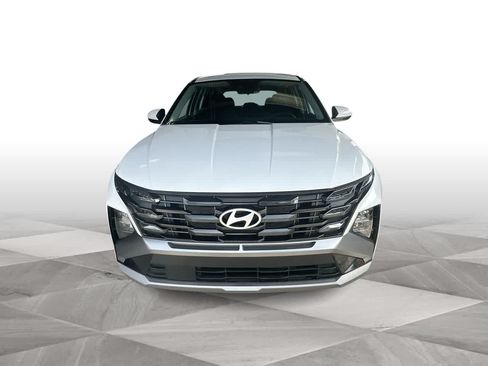 Used 2026 Hyundai Tucson SE FWD image 3