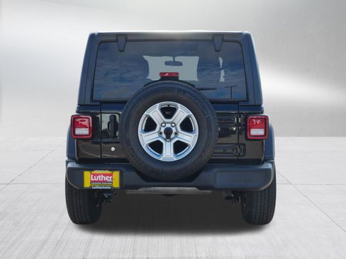 Used 2018 Jeep Wrangler Unlimited Sport S image 6