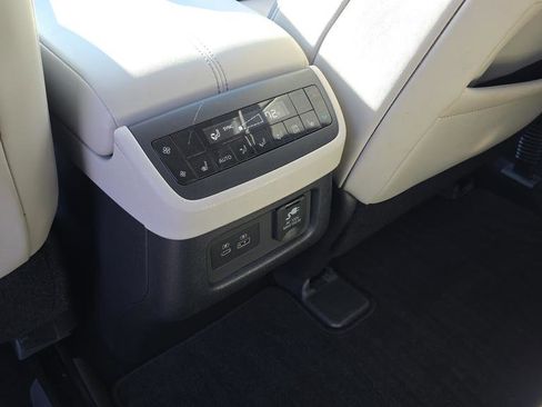 Used 2022 Nissan Pathfinder Platinum w/ Cargo Package image 18