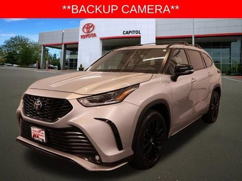 Used 2023 Toyota Highlander XSE AWD/4WD image 7