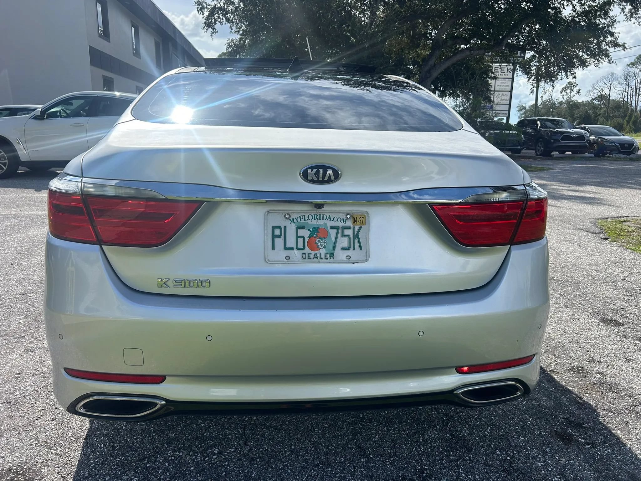 Used 2016 Kia K900 Luxury RWD image 14