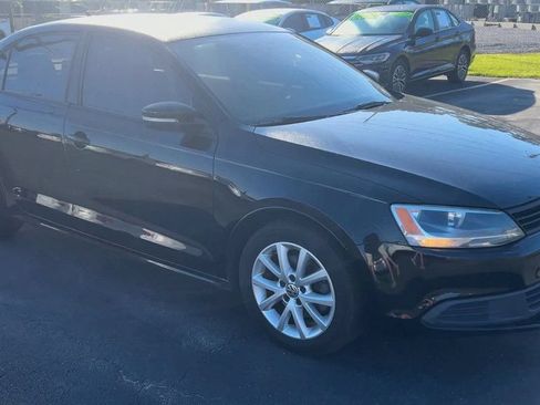 Used 2012 Volkswagen Jetta SE FWD image 2