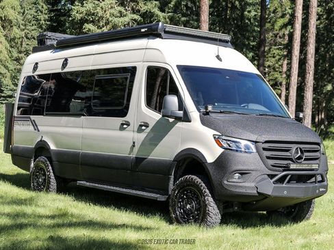 Used 2024 Mercedes-Benz Sprinter 2500 image 12