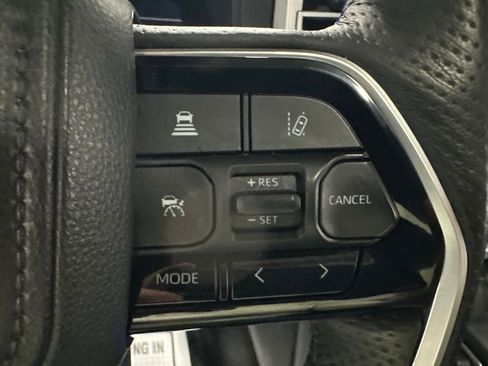 Used 2025 Toyota Tundra Platinum AWD/4WD image 20