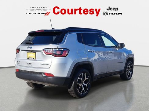 Certified 2025 Jeep Compass Limited AWD/4WD image 4