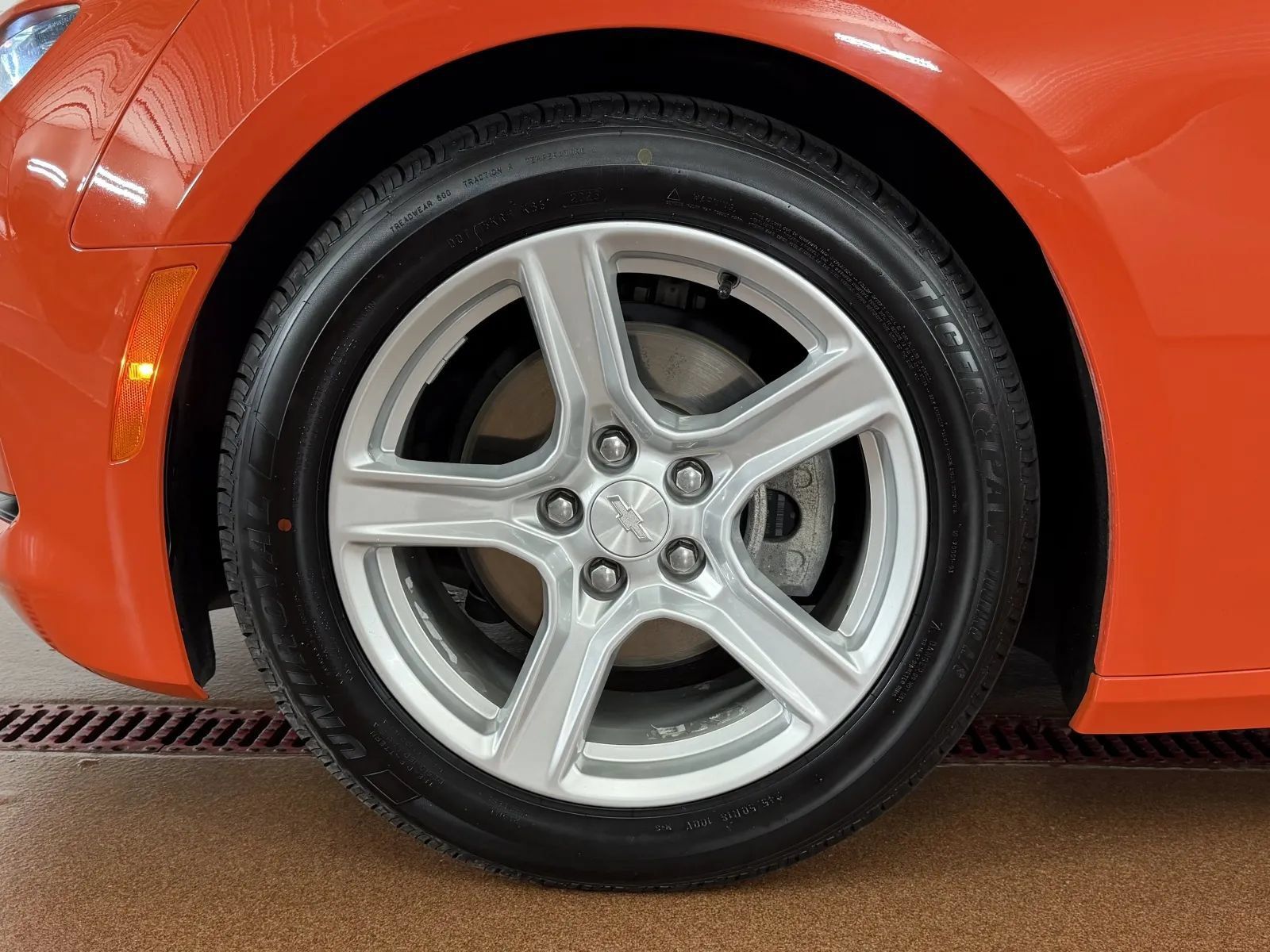 Used 2021 Chevrolet Camaro LT RWD image 8