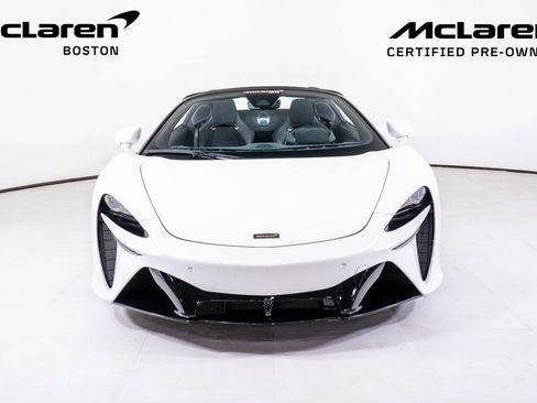 Used 2025 McLaren Artura Spider image 10