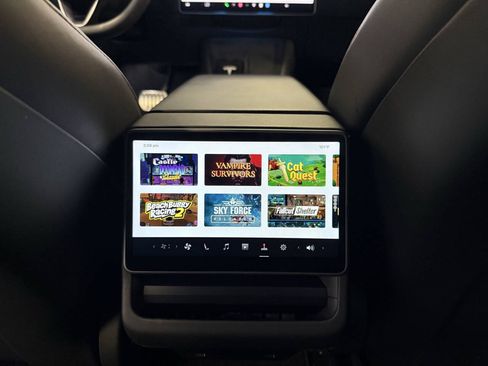Used 2024 Tesla Model 3 Performance AWD/4WD image 26