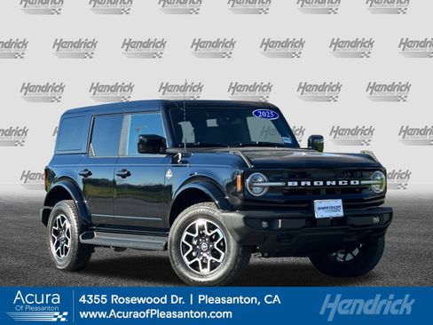 Used 2025 Ford Bronco Outer Banks image 1