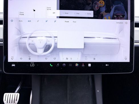 Used 2023 Tesla Model Y Performance image 23