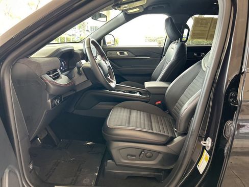 Used 2025 Ford Explorer ST-Line AWD/4WD image 6