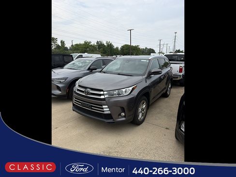Used 2017 Toyota Highlander Limited AWD/4WD image 1
