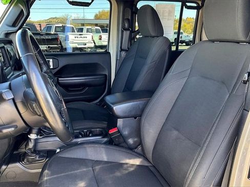 Used 2020 Jeep Gladiator Sport w/ Quick Order Package 24S image 27