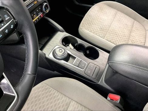 Used 2022 Ford Escape SE w/ SE Sport Appearance Package AWD/4WD image 16