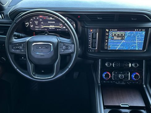 Used 2024 GMC Yukon Denali Ultimate image 14