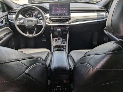 Used 2025 Jeep Compass Limited AWD/4WD image 16