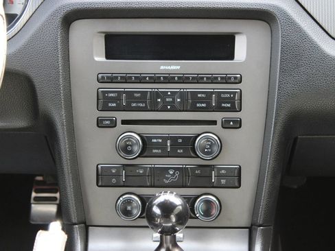 Used 2011 Ford Mustang GT Premium RWD image 19