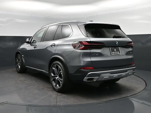 Certified 2026 BMW X5 sDrive40i w/ Climate Comfort Package RWD image 5