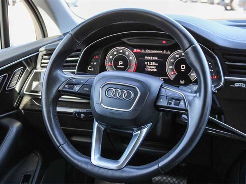 Used 2023 Audi Q7 Premium w/ Convenience Package image 16