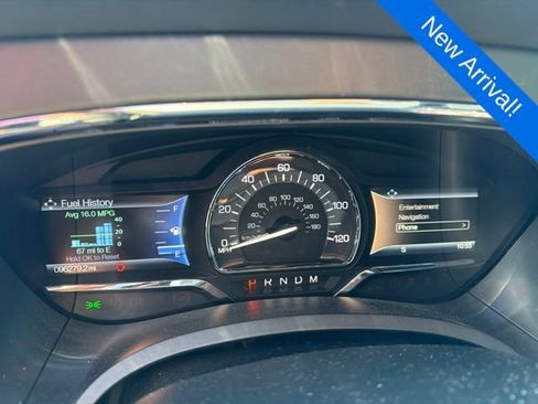 Used 2016 Lincoln Navigator Reserve AWD/4WD image 10