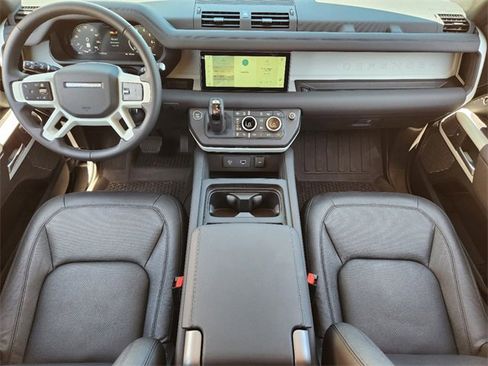 New 2024 Land Rover Defender 110 S image 25