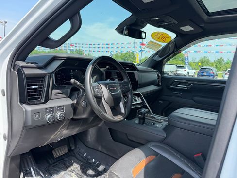 Used 2023 GMC Sierra 1500 AT4 w/ AT4 Preferred Package AWD/4WD image 15