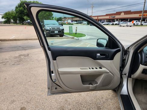 Used 2008 Mercury Milan Premier FWD image 9