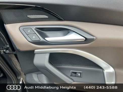 Used 2025 Audi Q5 Premium Plus w/ Premium Plus AWD/4WD image 29