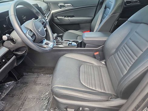 Used 2025 Kia Sportage SX AWD/4WD image 17
